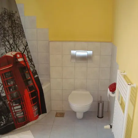 1 Apartament *