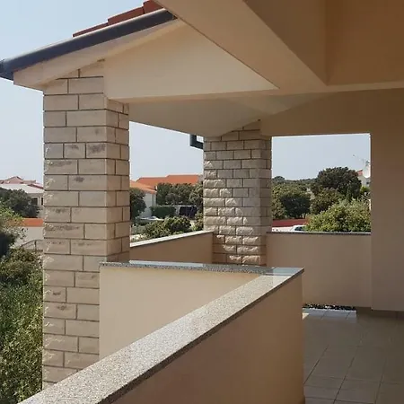 Apartament 1 Mandre