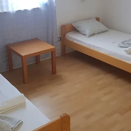 Apartament 1